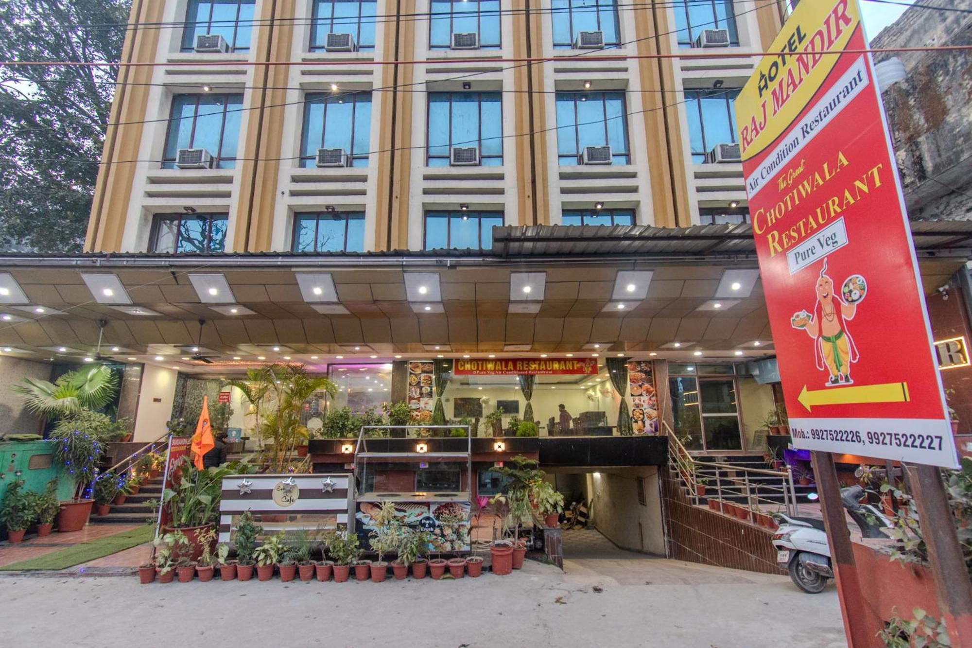 Hotel Raj Mandir 하리드와르 외부 사진